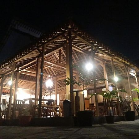 Diaga Grha Hotel ยอกยาการ์ตา ภายนอก รูปภาพ