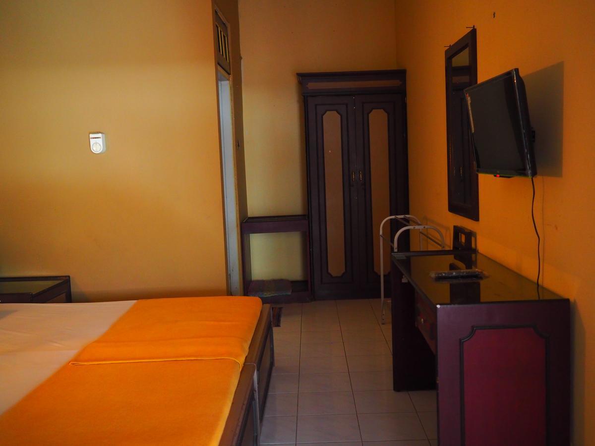 Diaga Grha Hotel ยอกยาการ์ตา ภายนอก รูปภาพ