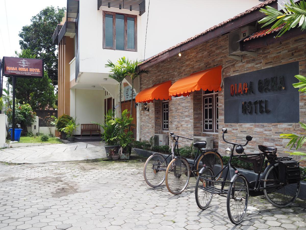Diaga Grha Hotel ยอกยาการ์ตา ภายนอก รูปภาพ