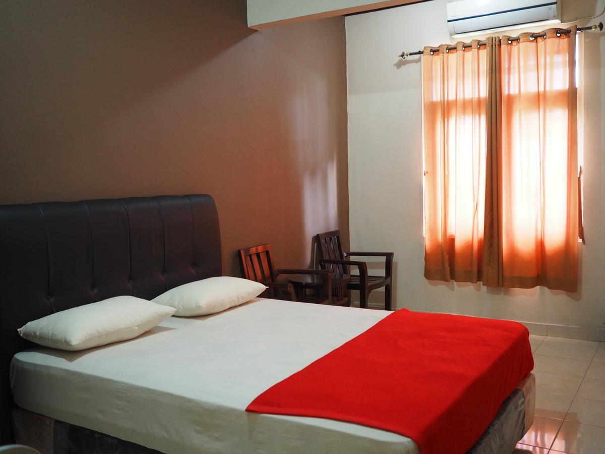 Diaga Grha Hotel ยอกยาการ์ตา ภายนอก รูปภาพ