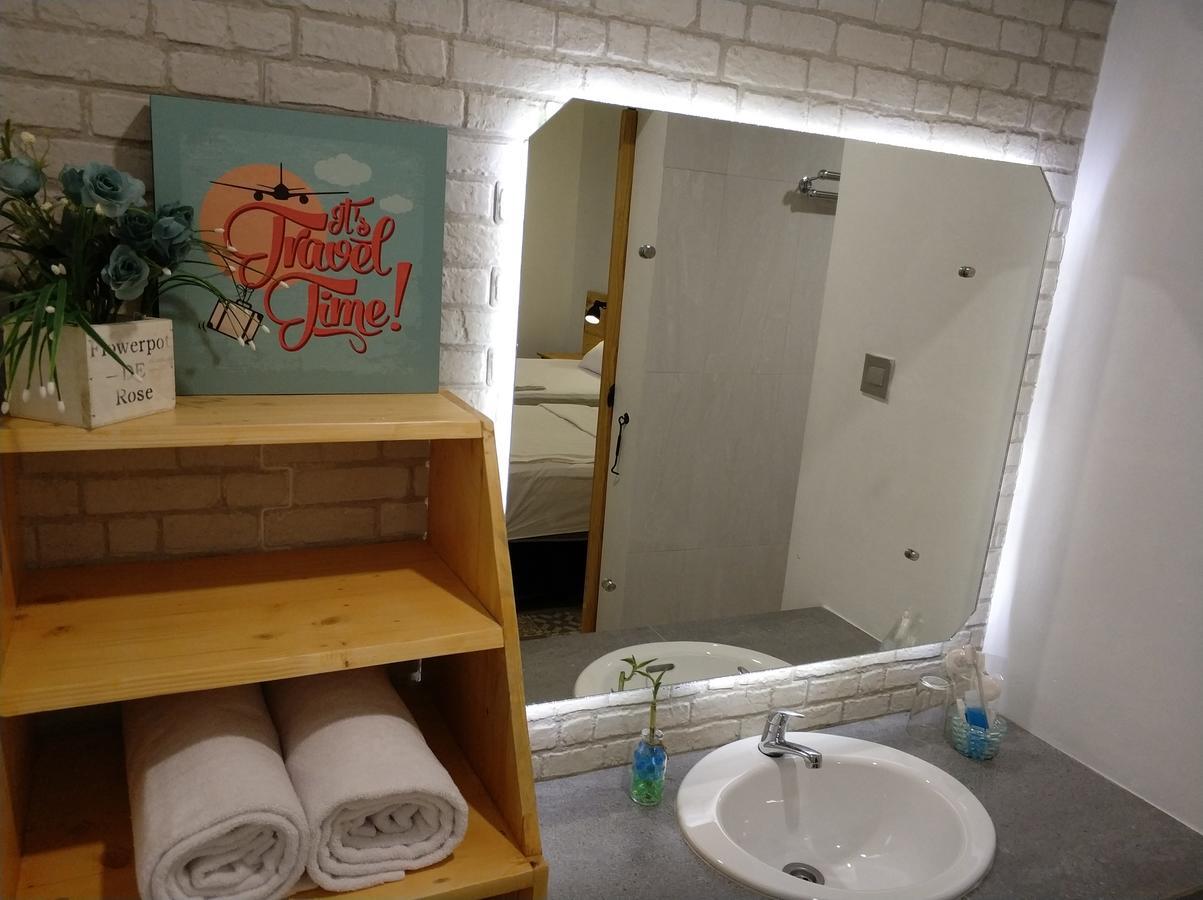 Diaga Grha Hotel ยอกยาการ์ตา ภายนอก รูปภาพ