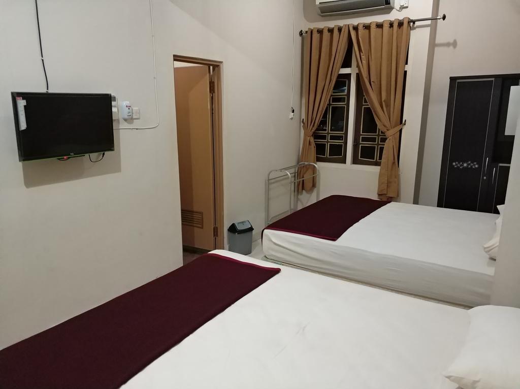 Diaga Grha Hotel ยอกยาการ์ตา ภายนอก รูปภาพ